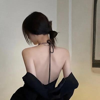 终曲海报